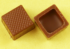 Pralinenschalen in verschiedenen Formen für kreative Pralinen