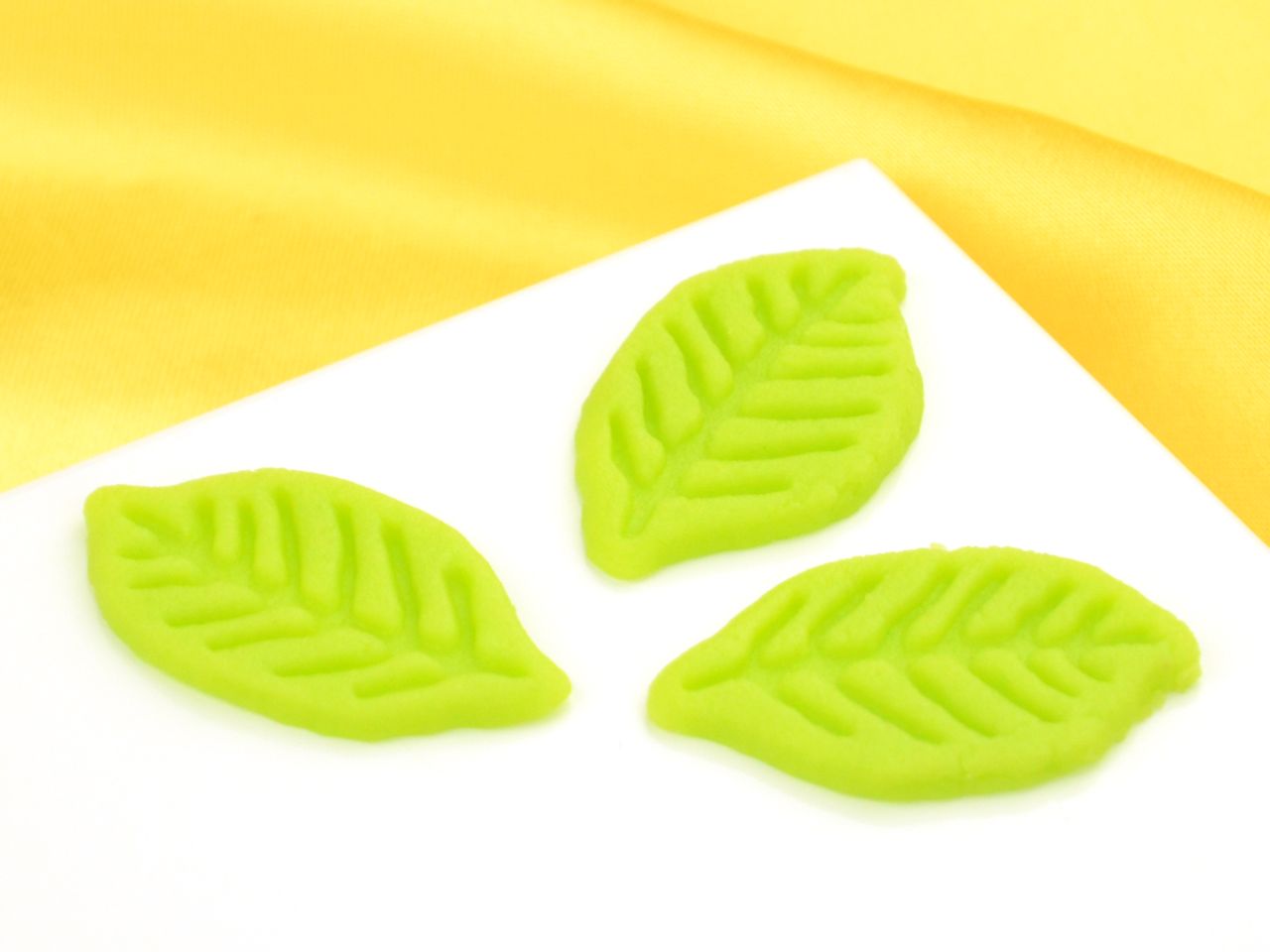 marzipan blaetter 7 stueck klein