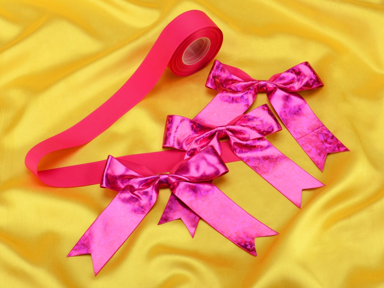schleifenset pink fuer tortenkartons