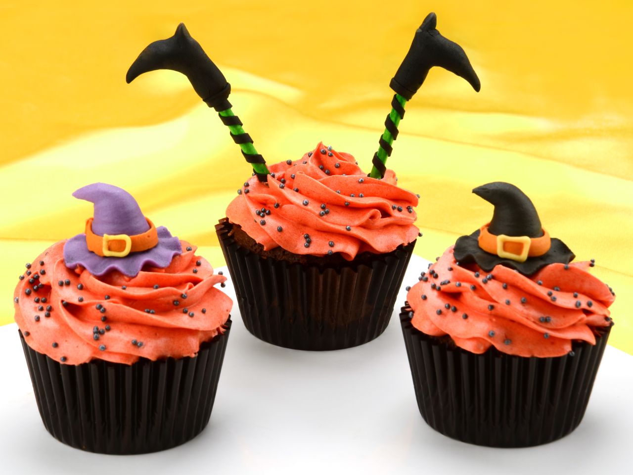 halloween cupcakes set