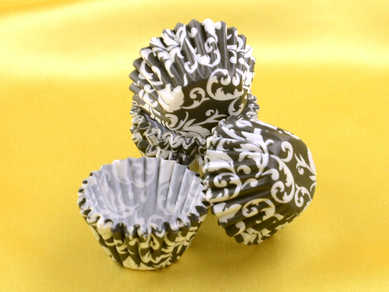 pralinenkapseln 25mm arabesque 100 stueck