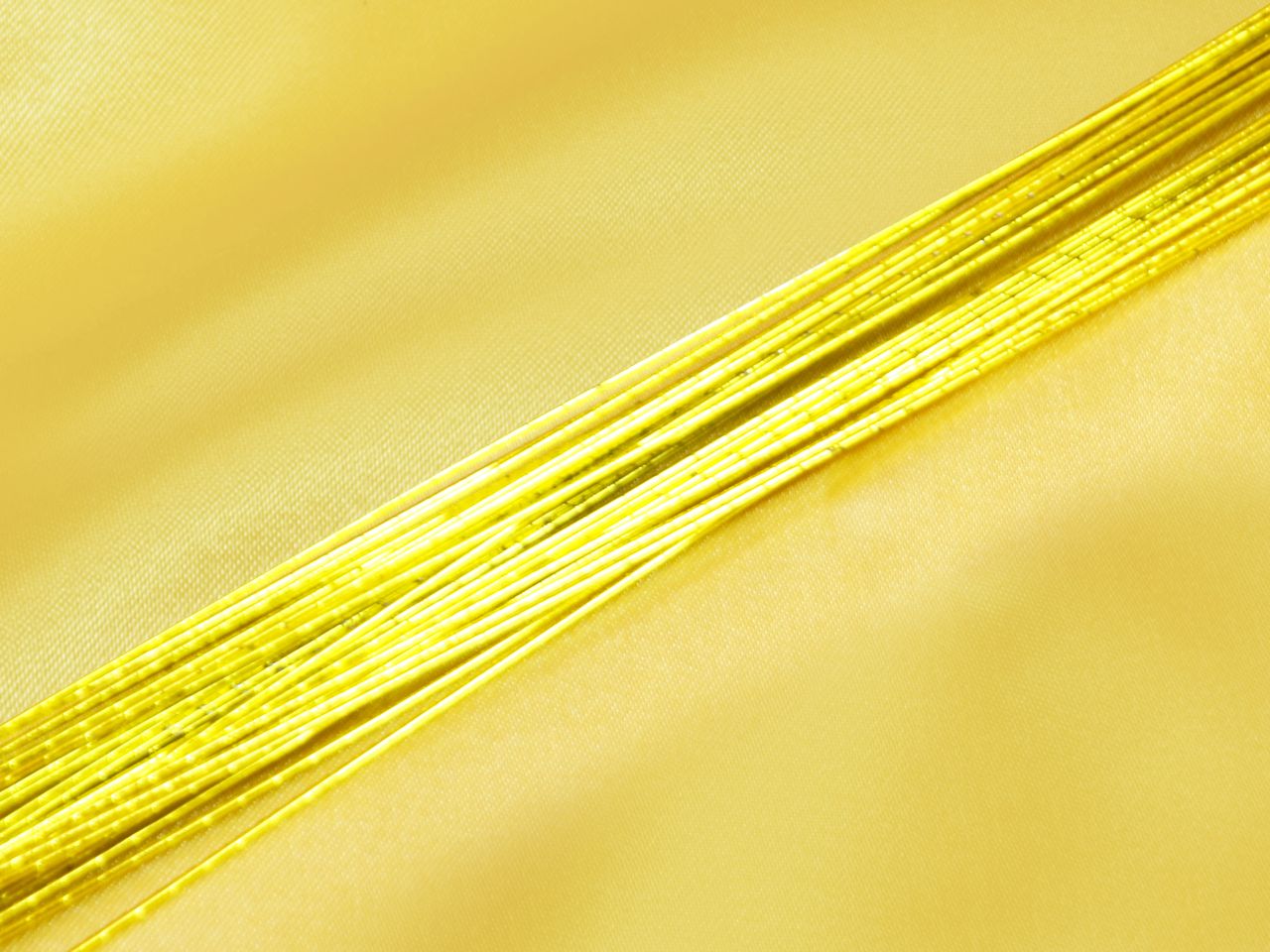 blumendraht metallic gold 24g 50 stueck