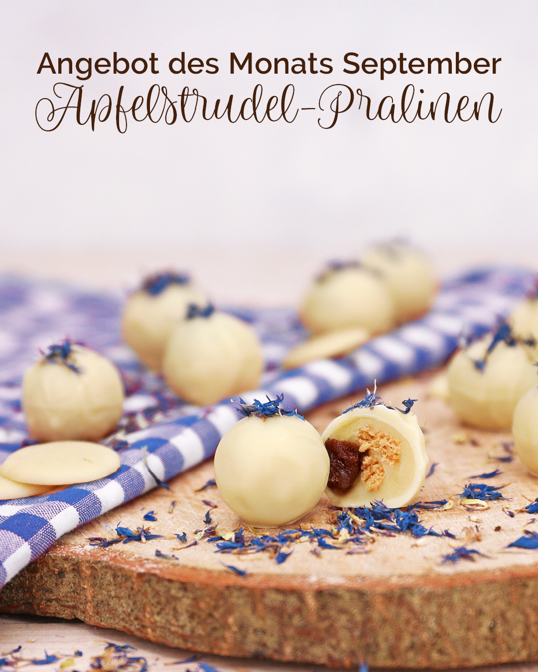 Angebot des Monats September 🥨🍏

Der Duft von frisch gebackenem Apfelstrudel, feine Gewürze und zartschmelzende weiße Schokolade – daraus entstehen Pralinen, die nach Herbst schmecken! 😍🍂

Mit unserem Bayrische Apfelstrudel Pralinen-Set zaubern Sie im Handumdrehen ca. 21 handgemachte Pralinen mit fruchtiger Apfelnote, Rum-Rosinen und einer feinen Bratapfel-Gewürzmischung. ✨

✔️ Alle wichtigen Zutaten im Set enthalten
✔️ Inklusive Hohlkugeln, Schokolade & Dekoration
✔️ Mit ausführlicher Rezeptkarte
✔️ Gegenüber dem Einzelkauf sparen

Perfekt für gemütliche Herbsttage, als Mitbringsel oder einfach zum Selbstgenießen. 🤎🍁

👉 Nur im September zum Vorteilspreis erhältlich!

#pativersand #angebotdesmonats #pralinenliebe #pralinenset #selbstgemacht #pralinen #schokoladenliebe #herbstbacken #apfelstrudel #bratapfel #backliebe #hobbybäcker #pralinenkurs #schokolade #dessertliebe #herbstgenuss #backenmachtglücklich #feinschmecker #genussmomente #konditorqualität