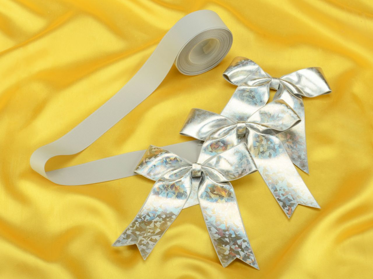 schleifenset silber fuer tortenkartons