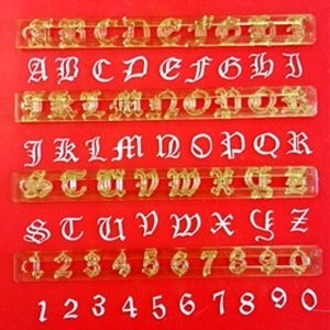 fmm ausstecher grossbuchstaben und zahlen old english