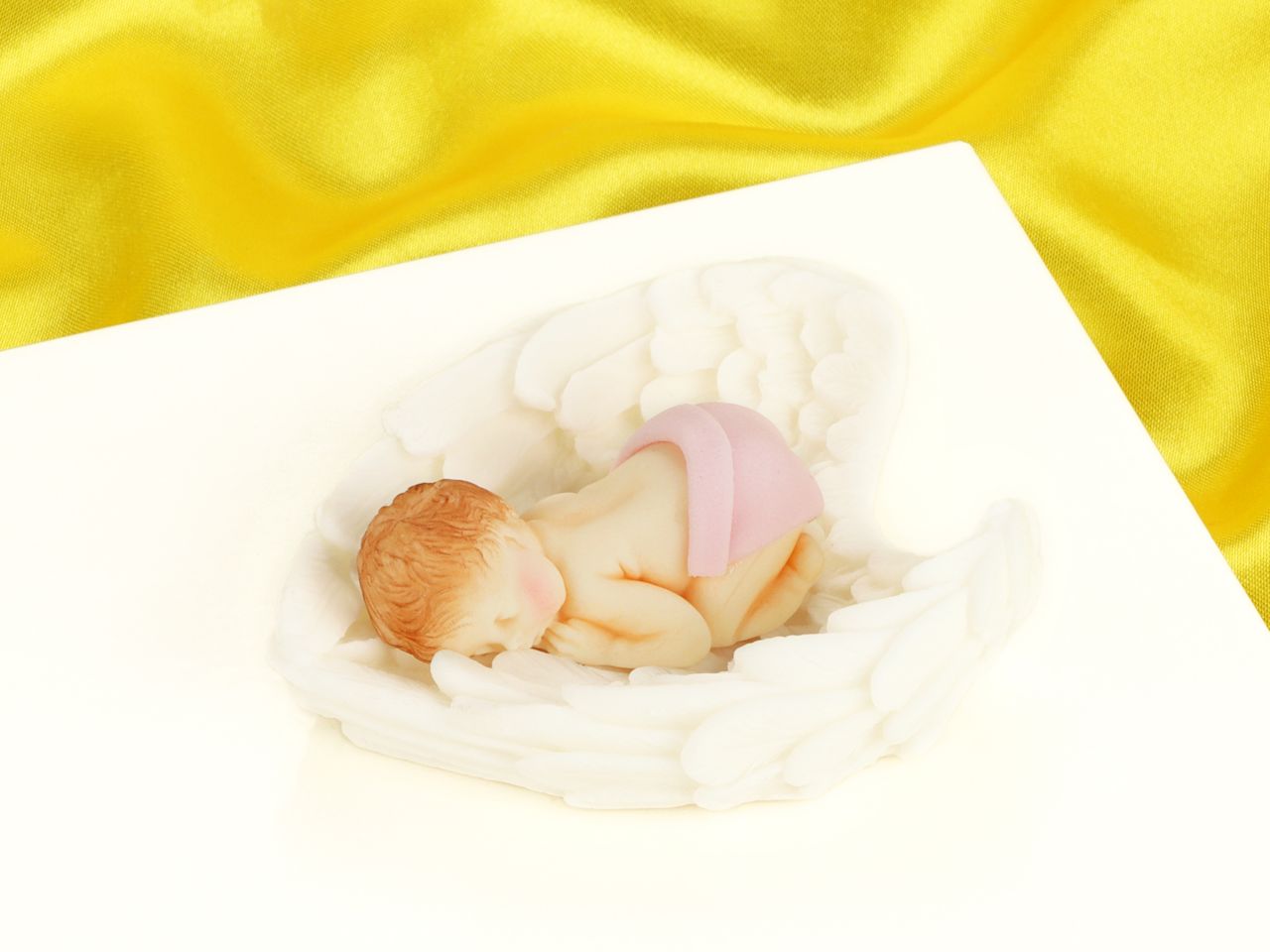 fondant baby girl auf fluegeln