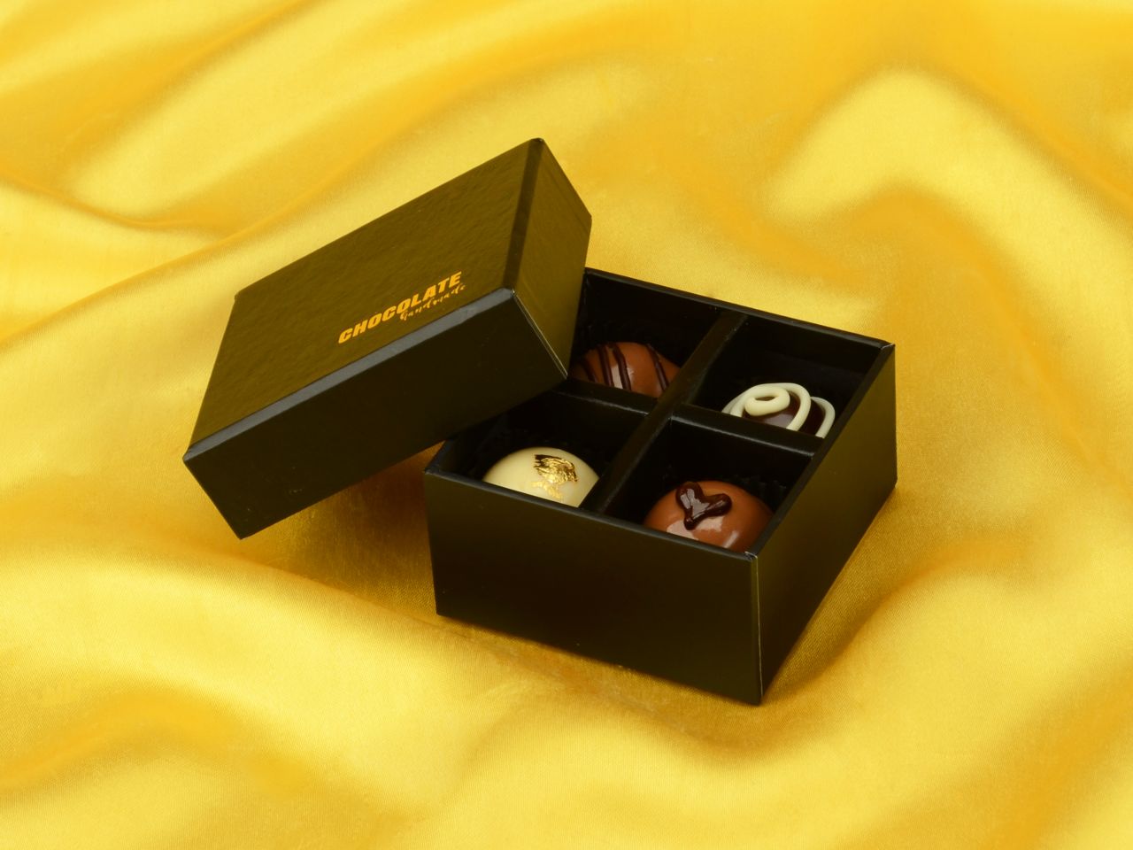 chocolate case handmade fuer 4 pralinen