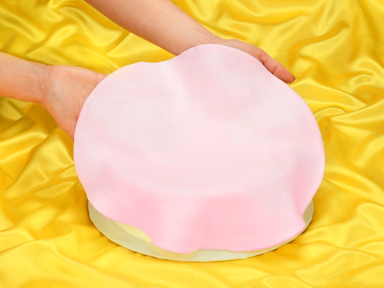 ausgerollte rollfondant decke rosa durchmesser 36cm 430g