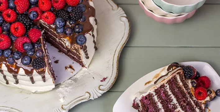 https://pati-versand.de/media/74/66/ec/1762517352/Kuchen-und-Toertchen_800x800.webp?ts=1762517352