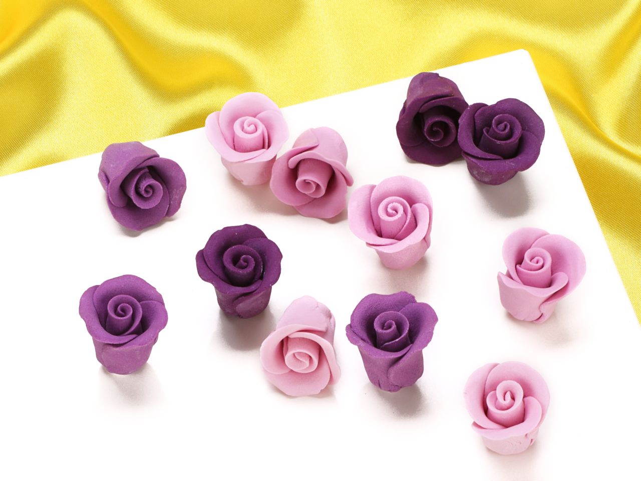 zuckerdekor rosenknospen lila ombre 12 stueck 2cm