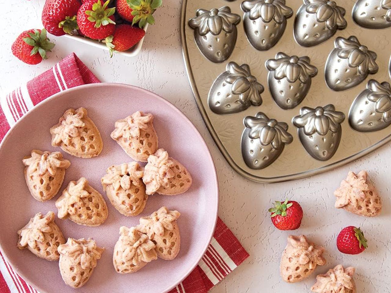 nordic ware strawberry patch bites