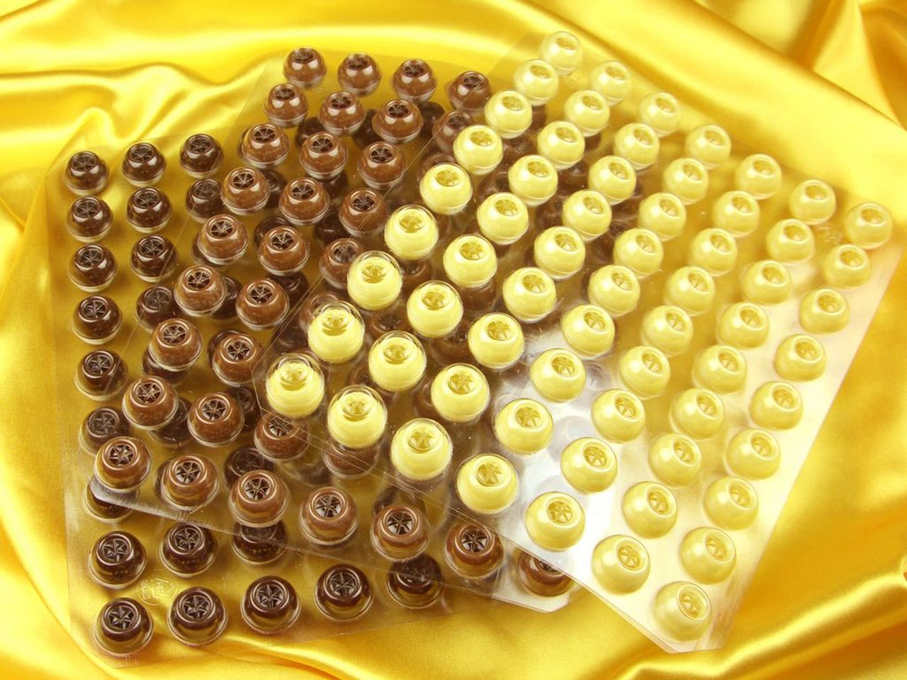 8 folien hohlkugeln mischkarton