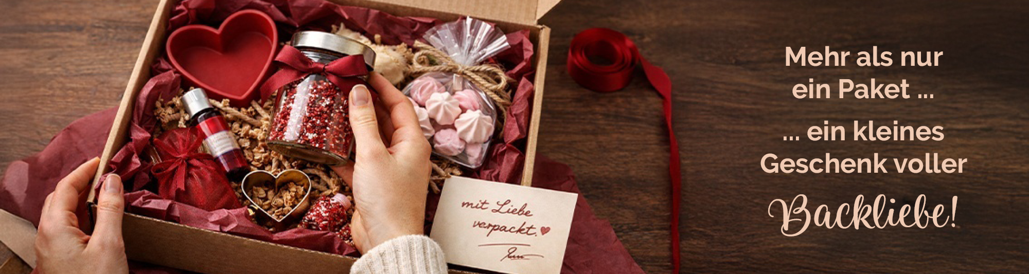 https://pati-versand.de/media/b2/a8/fd/1781594324/Themenwelten_Banner_Glamour_und_Geschenkversand_Desktop.jpg?ts=1781765144