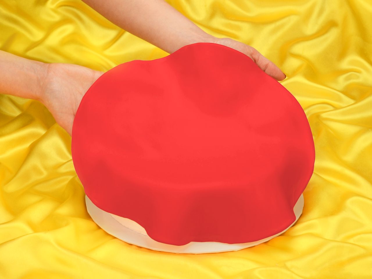 ausgerollte rollfondant decke rot durchmesser 36cm 430g