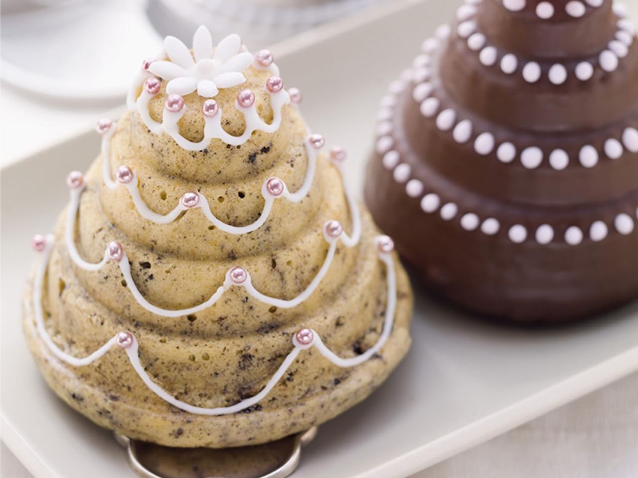 nordic ware tiered cakelet pan