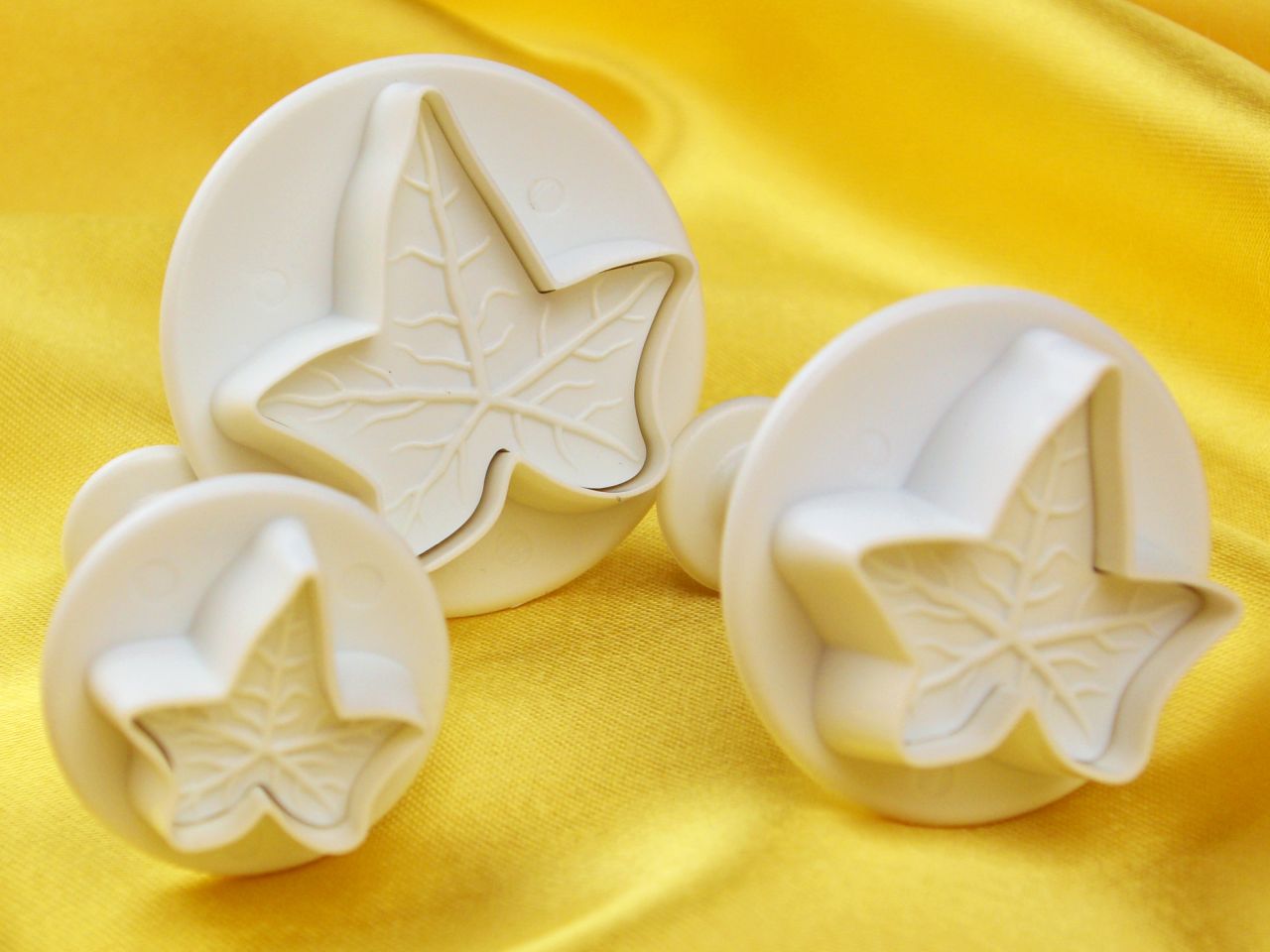 ausstecher stempel efeu 3er