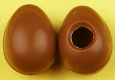 Schokoladenhohlkörper in Eierform für Pralinen