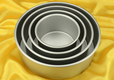 Große Metallbackformen für Kuchen, Torten und Desserts