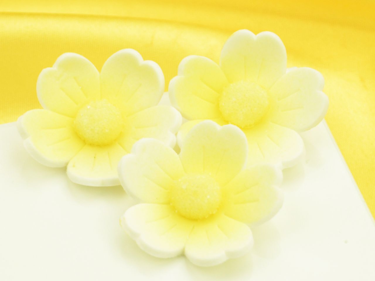 blumen 40mm weiss gelb zucker 6 stueck